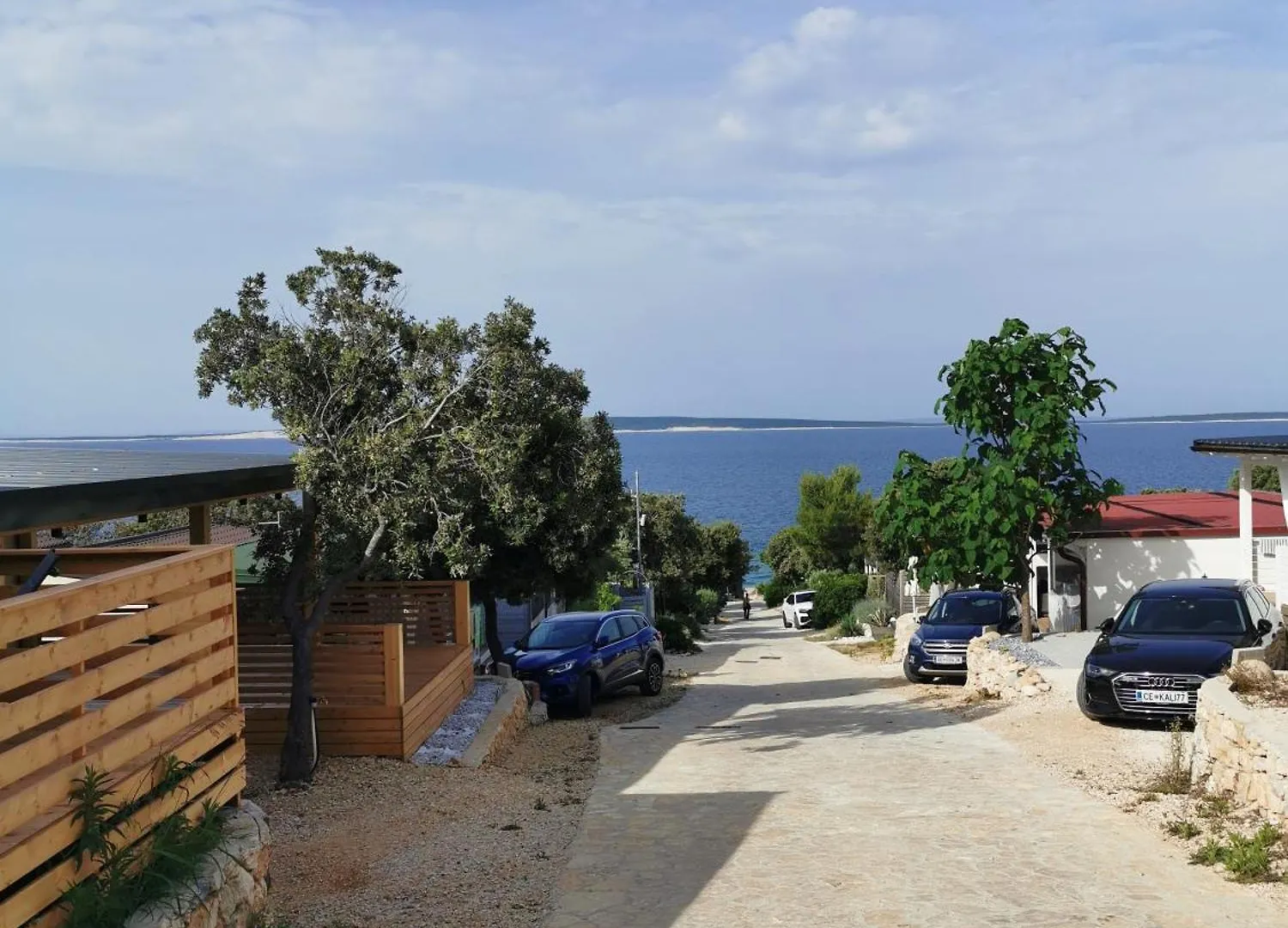 Campsite Mobile Home Happy Family Simuni